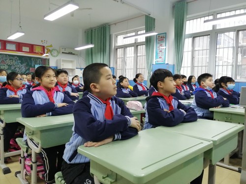 认真聆听开学第一课,好习惯!牛! 认真聆听开学第一课,好习惯!牛!