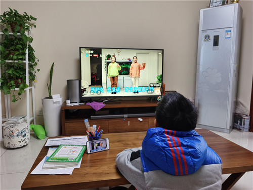 红领巾研究小组自编快板词进行成果分享 红领巾研究小组自编快板词进行成果分享