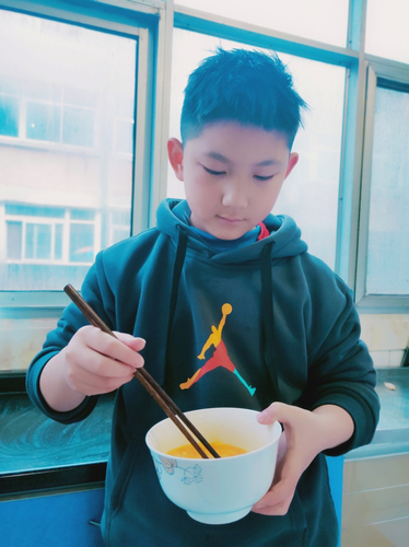 厨房中,用心为家人做饭的你——最温暖! 厨房中,用心为家人做饭的你——最温暖!